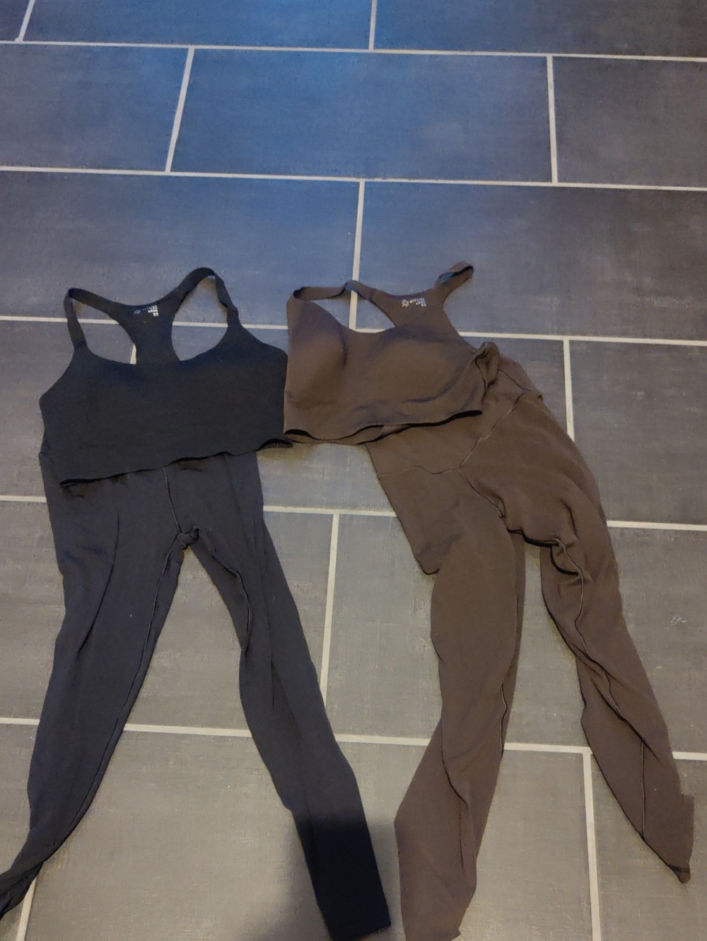 OFFLINE by Aerie Black Racerback Crop Top - M